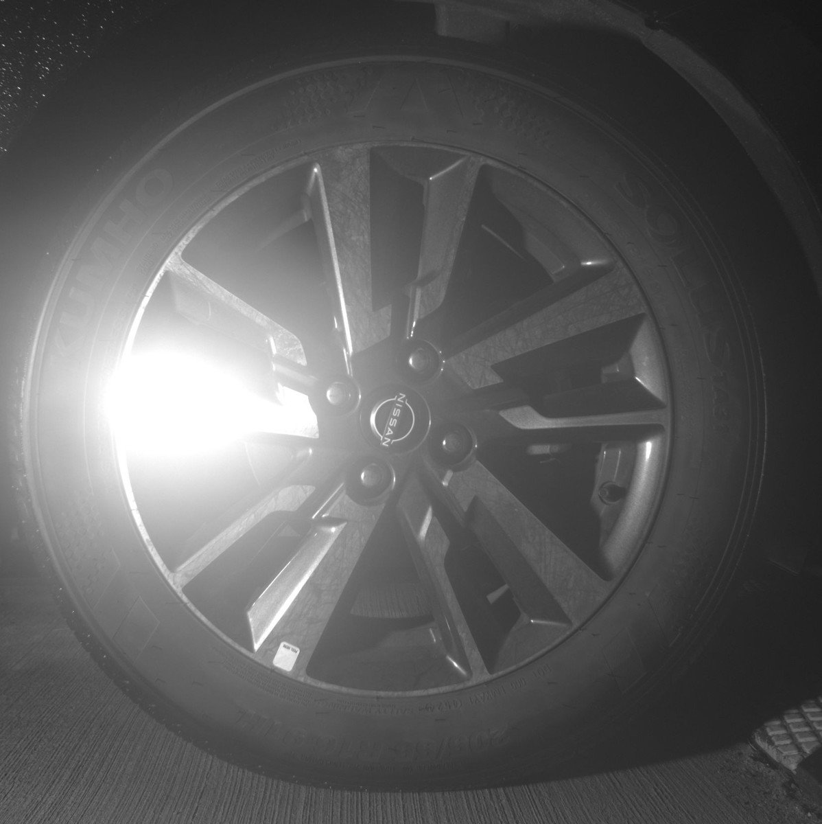 Used 2025 Nissan Versa SV image 13