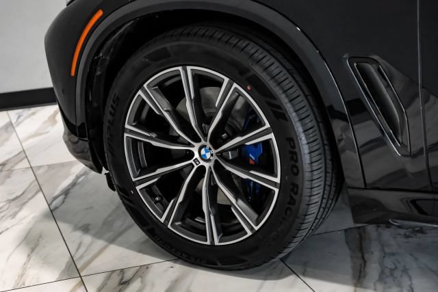 Used 2020 BMW X5 M50i AWD/4WD image 54