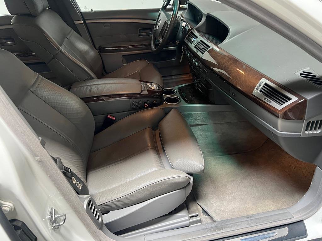 Used 2004 BMW 745Li RWD image 21