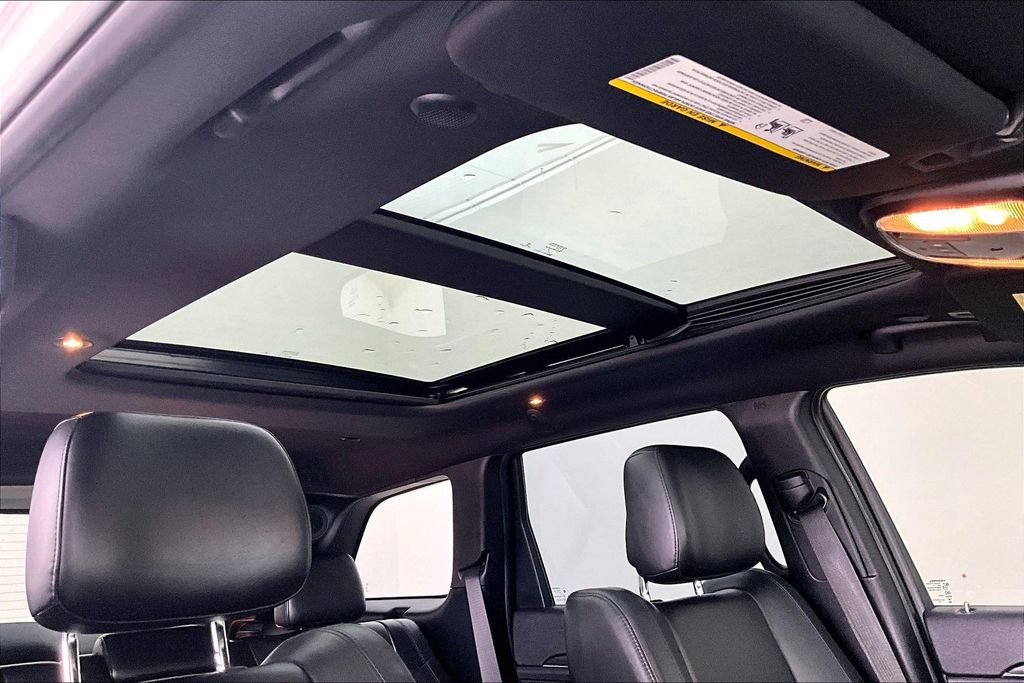 Used 2019 Jeep Grand Cherokee Limited w/ Luxury Group II image 20