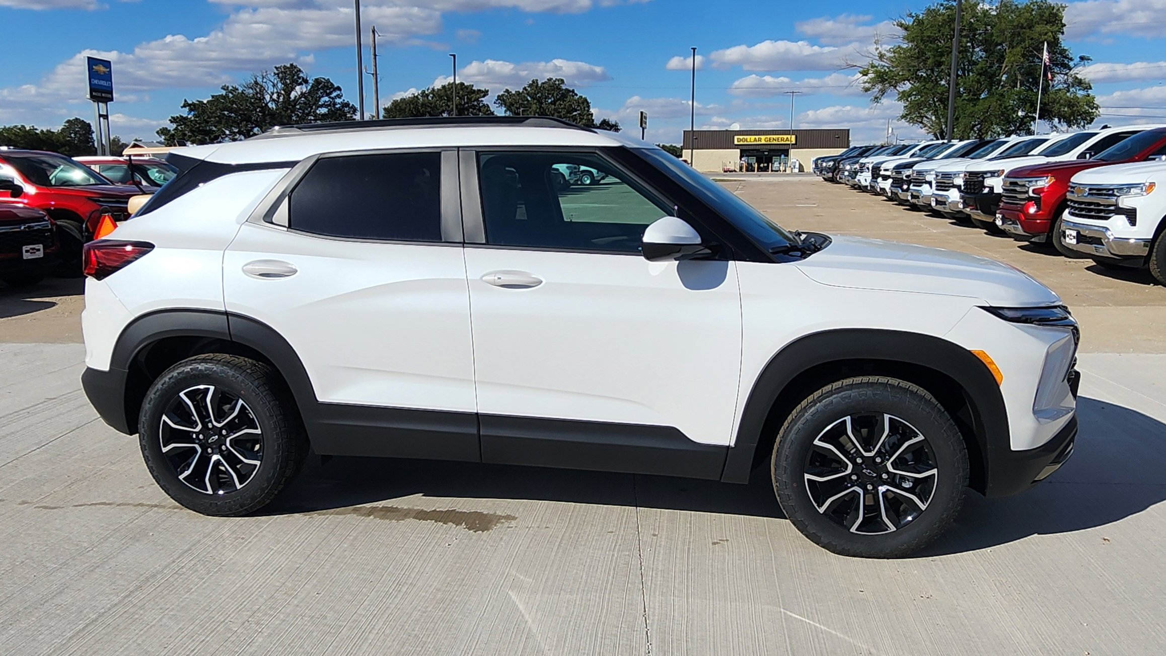New 2026 Chevrolet TrailBlazer ACTIV w/ Convenience Package AWD/4WD image 4