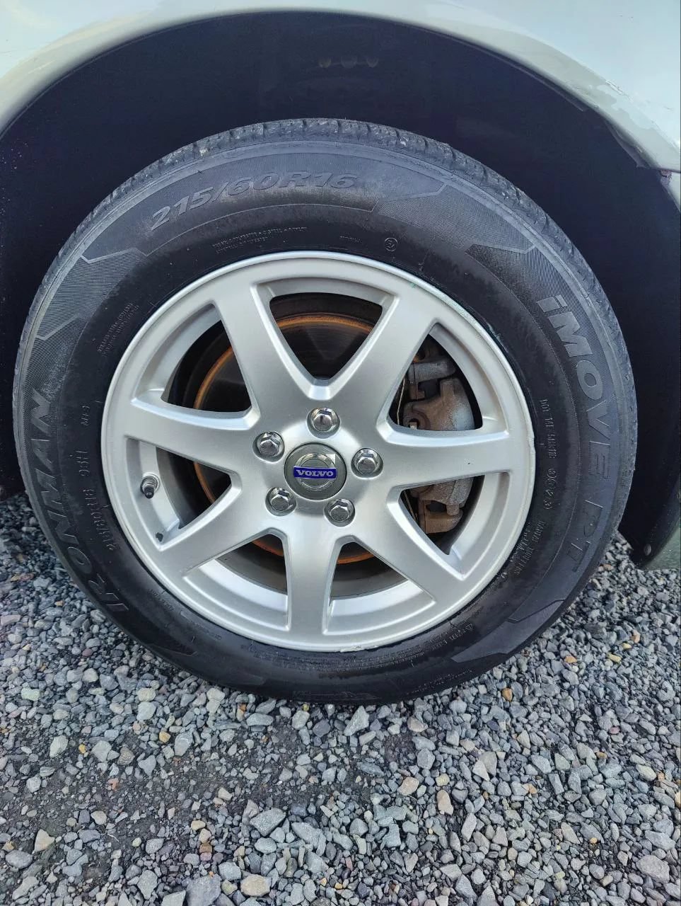Used 2008 Volvo V70 FWD image 5