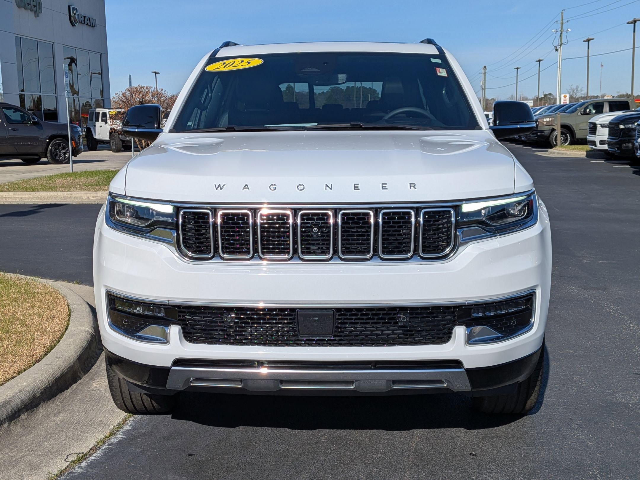 Certified 2025 Jeep Wagoneer Series III w/ Premium Group I image 2