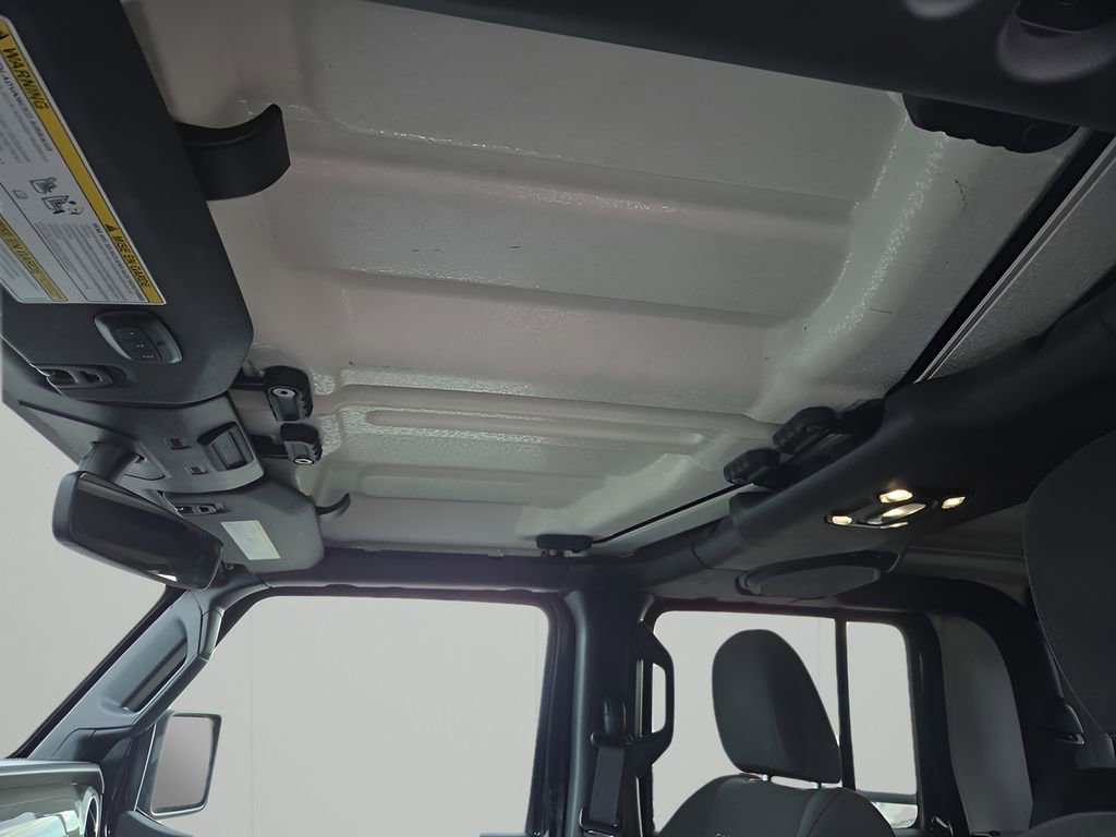 Used 2023 Jeep Gladiator Overland image 20