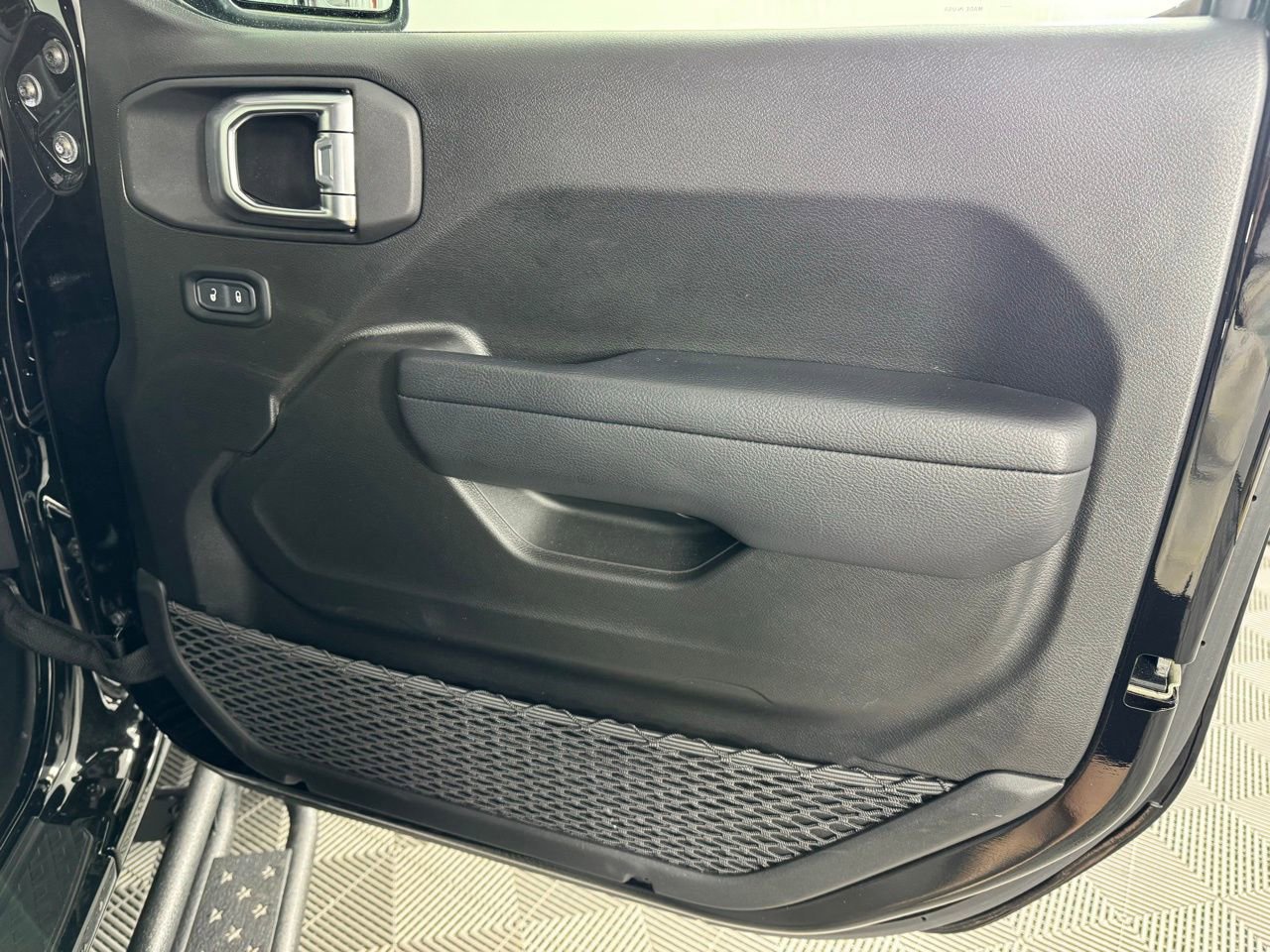 Used 2024 Jeep Gladiator Mojave image 30