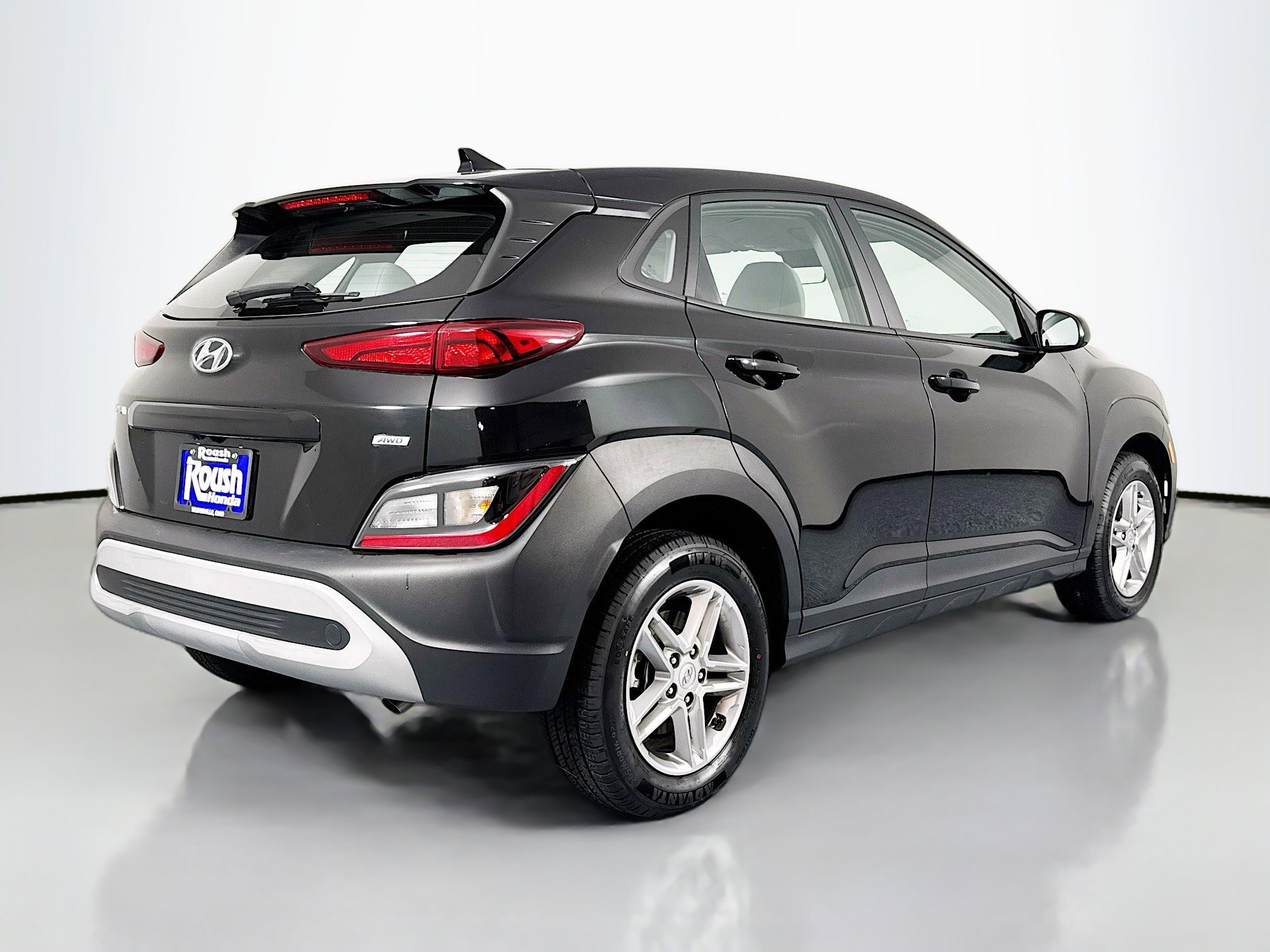 Used 2022 Hyundai Kona SE image 5