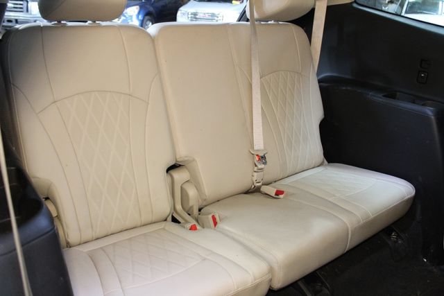 Used 2022 Buick Enclave Avenir w/ Avenir Technology Package AWD/4WD image 16