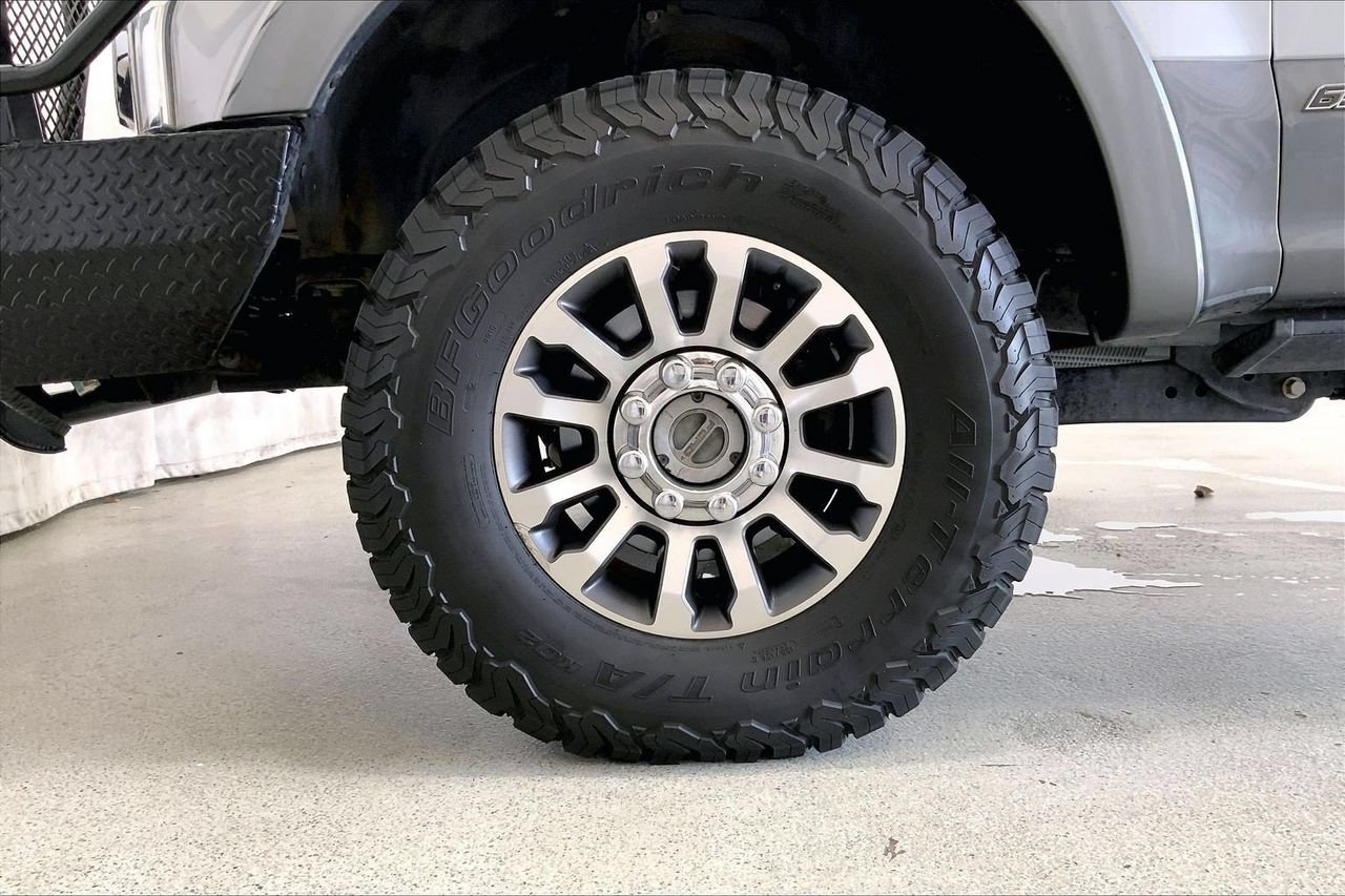 Used 2021 Ford F250 Lariat w/ Lariat Value Package AWD/4WD image 6