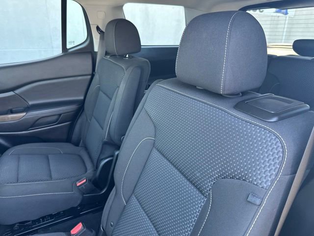 Used 2023 GMC Acadia SLE AWD/4WD image 18