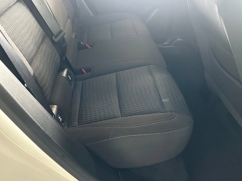 Used 2025 Chevrolet Equinox LT FWD image 40