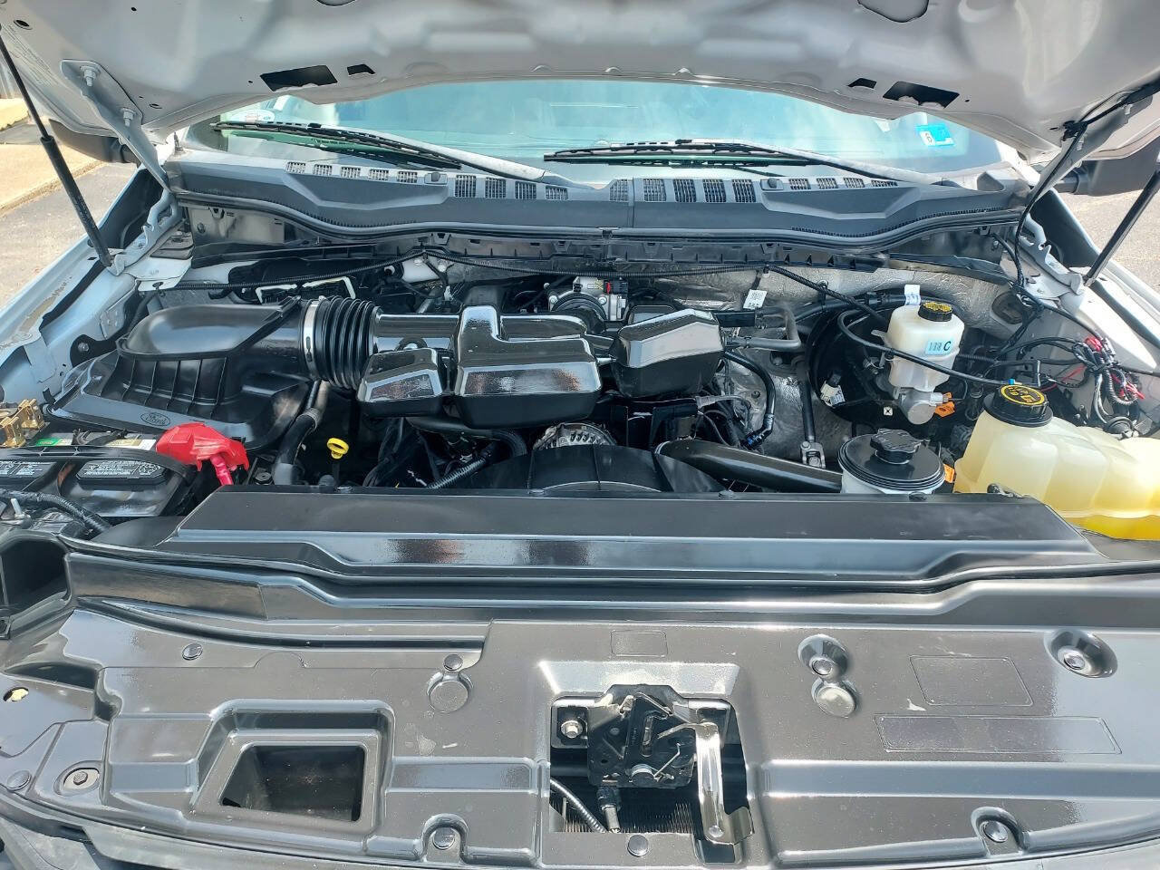 Used 2019 Ford F350 XL w/ Power Equipment Group AWD/4WD image 28