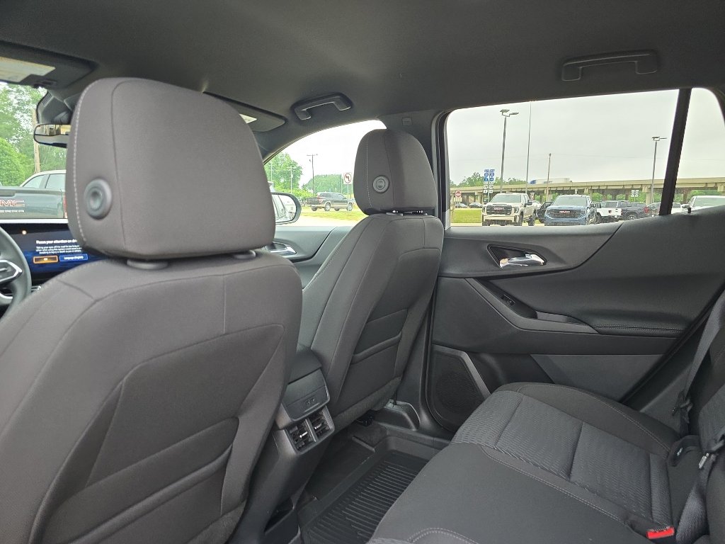 New 2026 Chevrolet Equinox LT FWD image 10