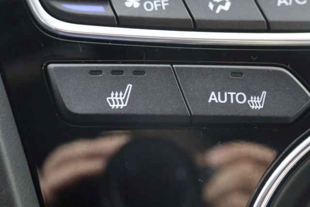 Used 2025 Acura RDX SH-AWD image 16