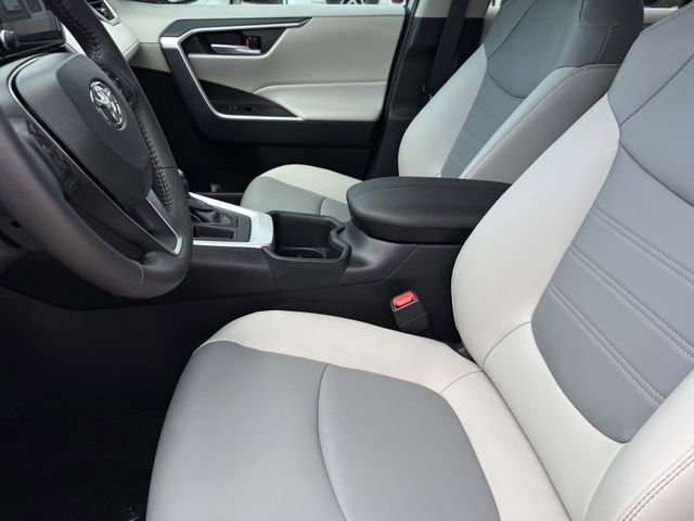 Used 2025 Toyota RAV4 XLE Premium image 13