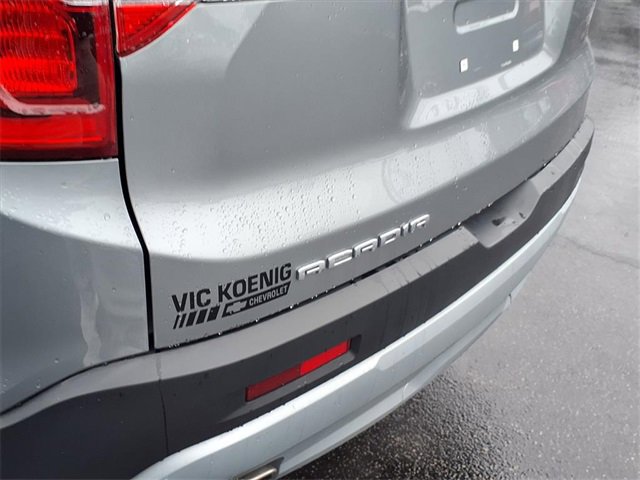 Used 2023 GMC Acadia SLE w/ Driver Convenience Package image 32