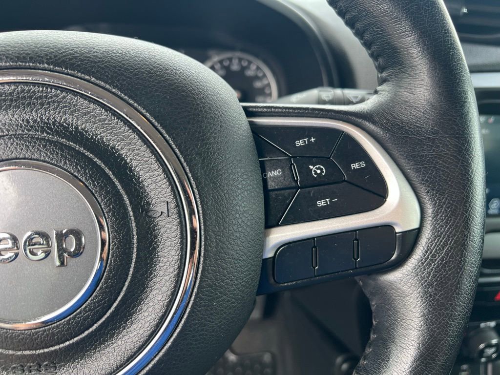 Used 2019 Jeep Renegade Latitude w/ Cold Weather Group AWD/4WD image 43