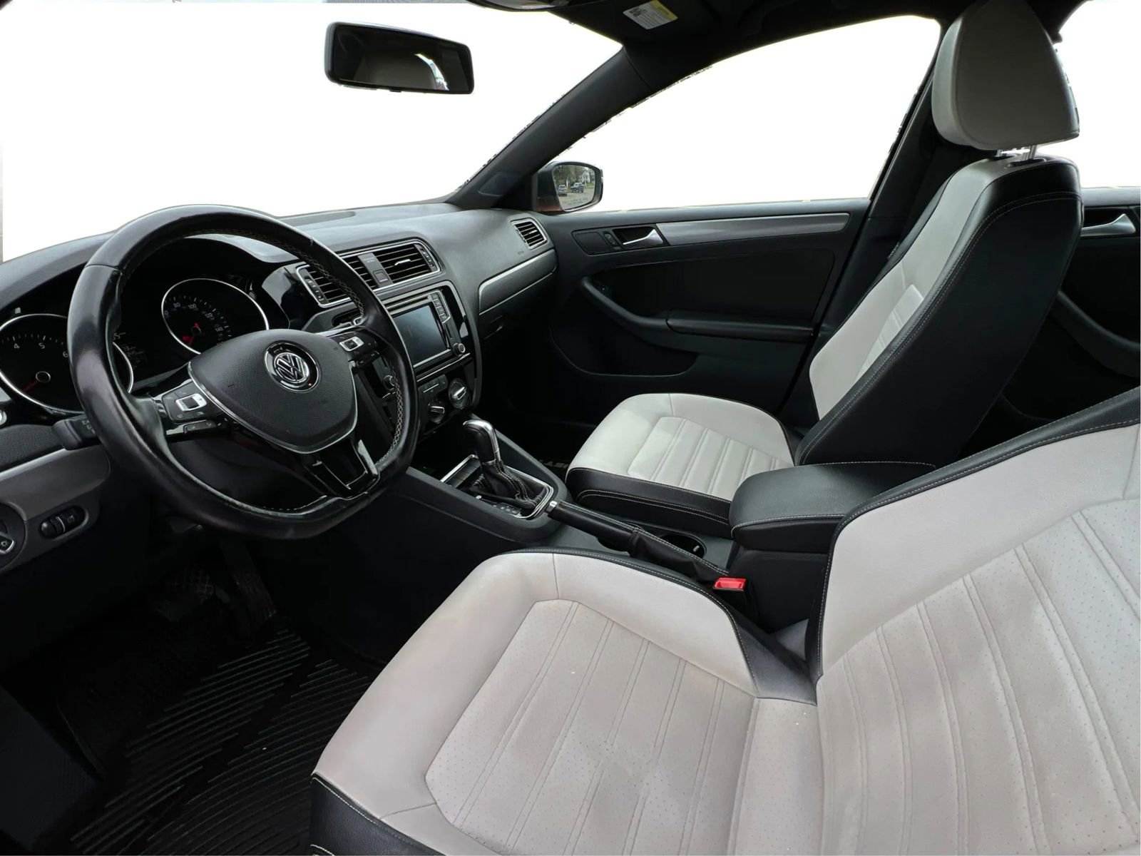 Used 2016 Volkswagen Jetta Sport FWD image 9