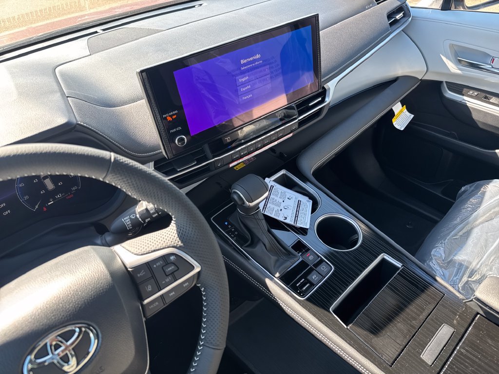 New 2026 Toyota Sienna XSE AWD/4WD image 20