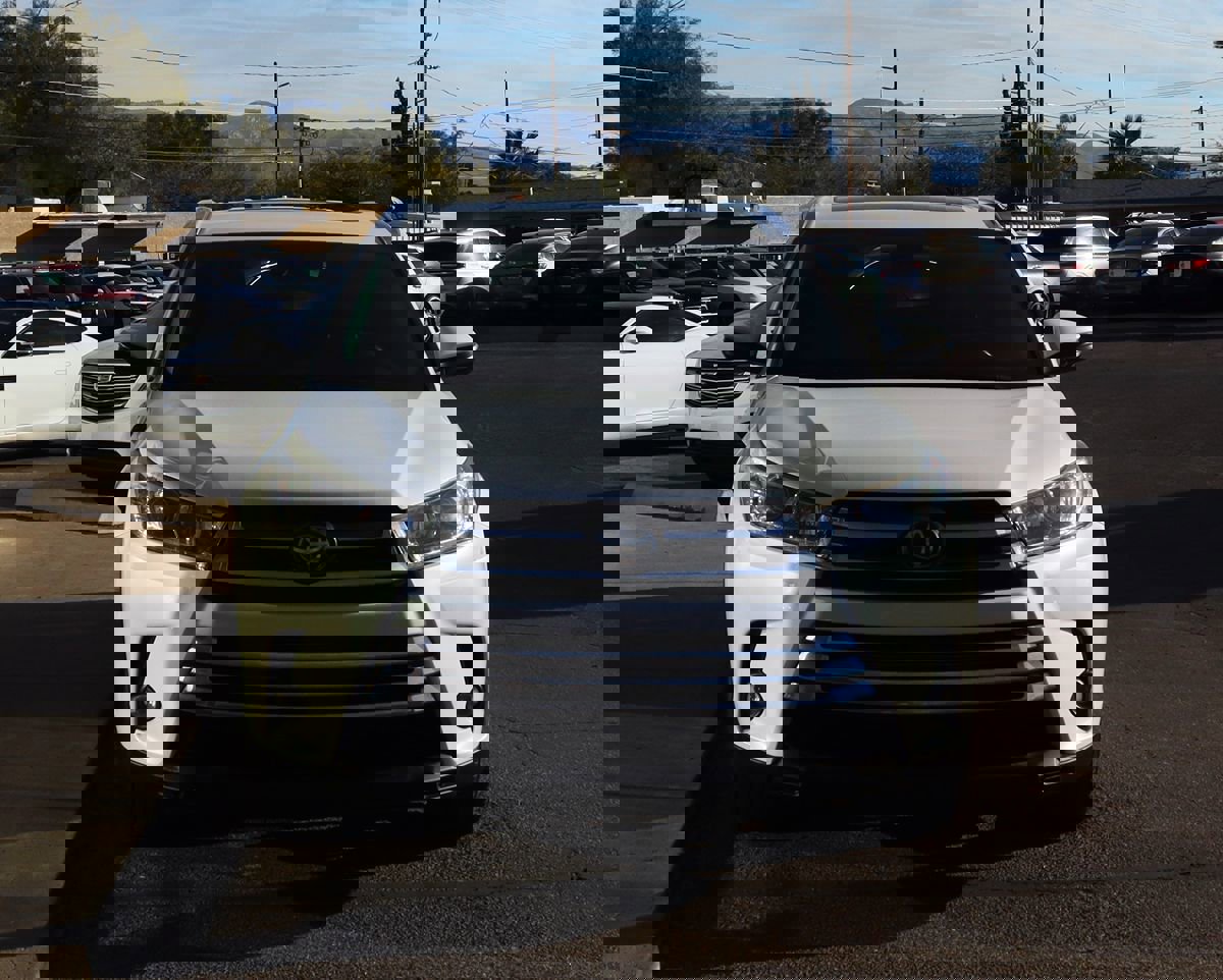 Used 2019 Toyota Highlander Limited image 16