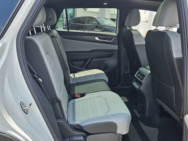 New 2025 Volkswagen Atlas Cross Sport SEL R-Line image 16