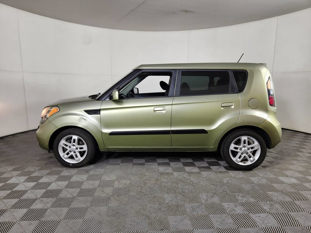 Used 2010 Kia Soul + FWD image 4