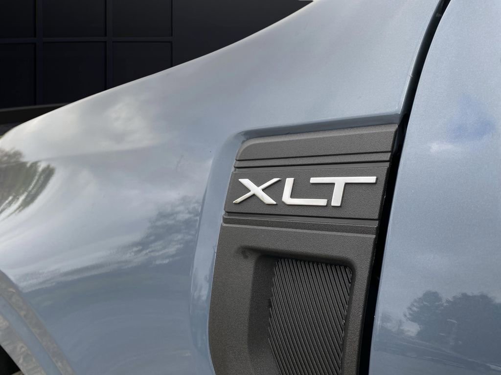 New 2025 Ford Maverick XLT w/ XLT Luxury Package image 44