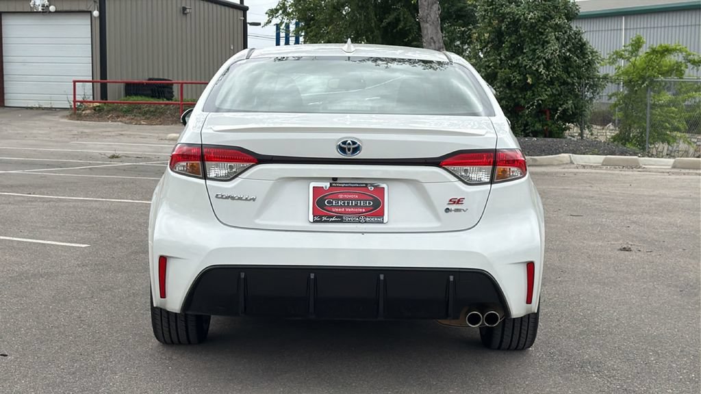Certified 2025 Toyota Corolla SE FWD image 7