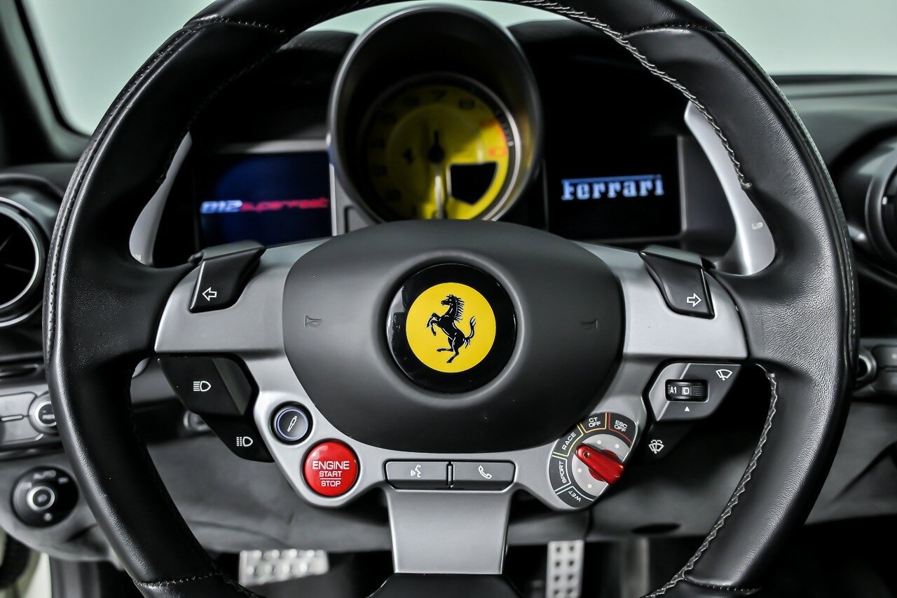 Used 2018 Ferrari 812 Superfast RWD image 28