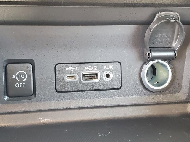 Certified 2025 Nissan Sentra SR w/ SR Premium Package image 25