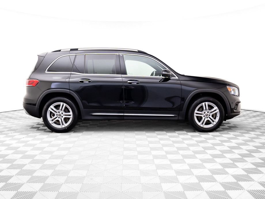 Used 2023 Mercedes-Benz GLB 250 4MATIC image 7