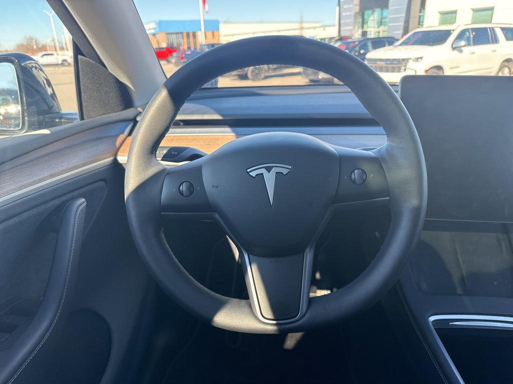 Used 2024 Tesla Model Y Long Range image 16
