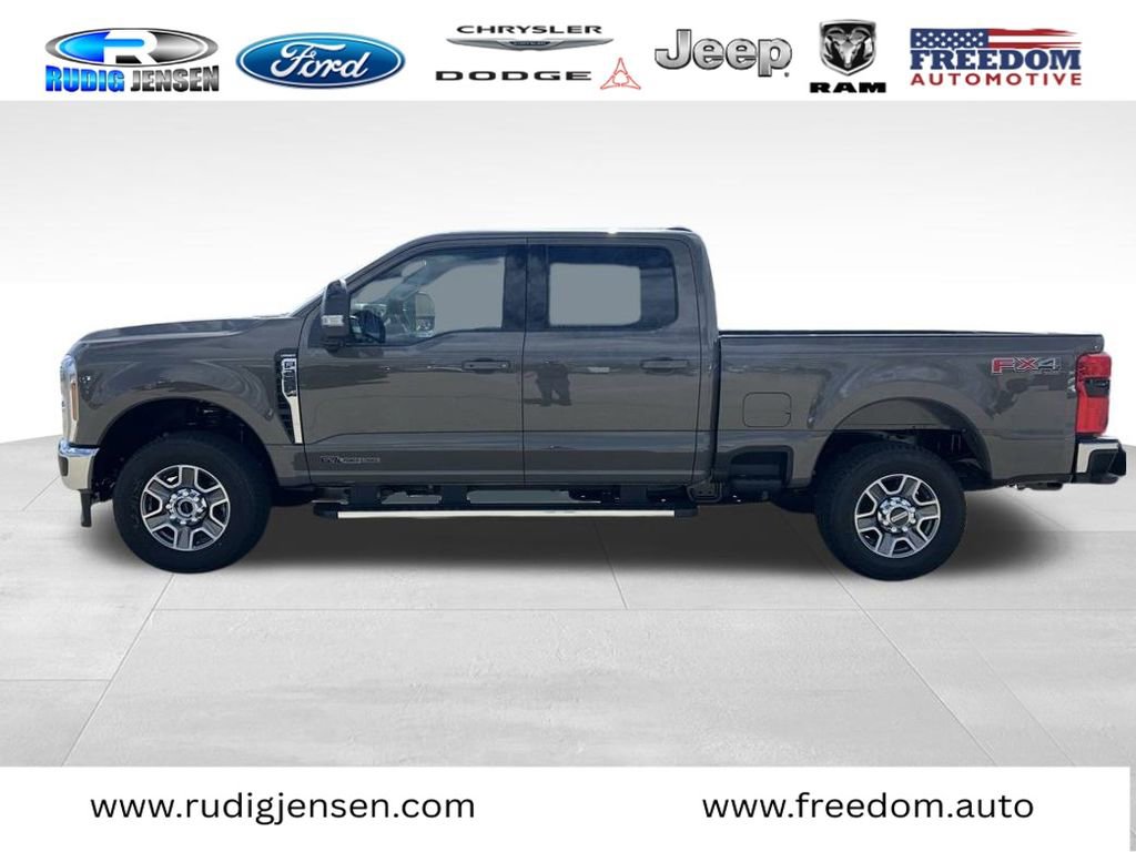 New 2026 Ford F250 Lariat w/ FX4 Off-Road Package image 8