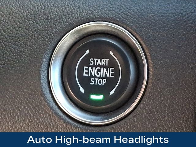 Used 2025 GMC Acadia Elevation AWD/4WD image 16