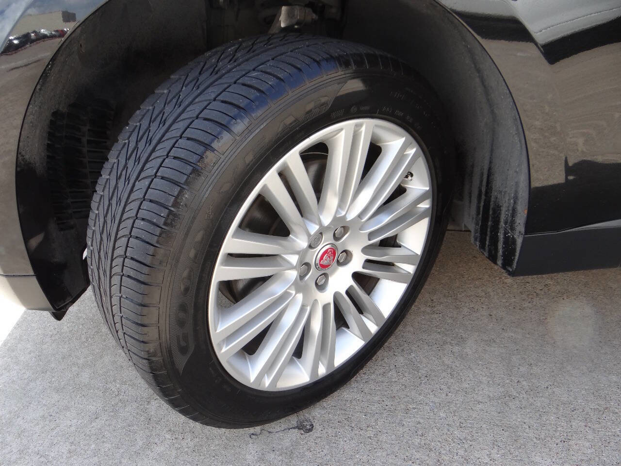 Used 2017 Jaguar F-PACE Premium AWD/4WD image 33