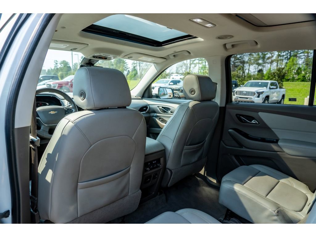 Used 2019 Chevrolet Traverse LT w/ LT Premium Package image 13