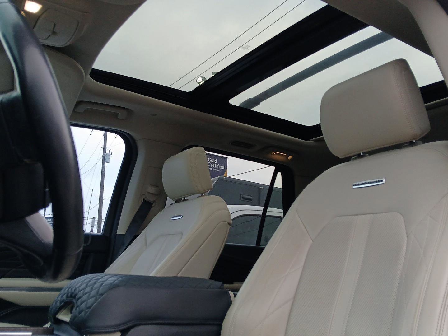 Certified 2019 Ford Expedition Platinum RWD image 17
