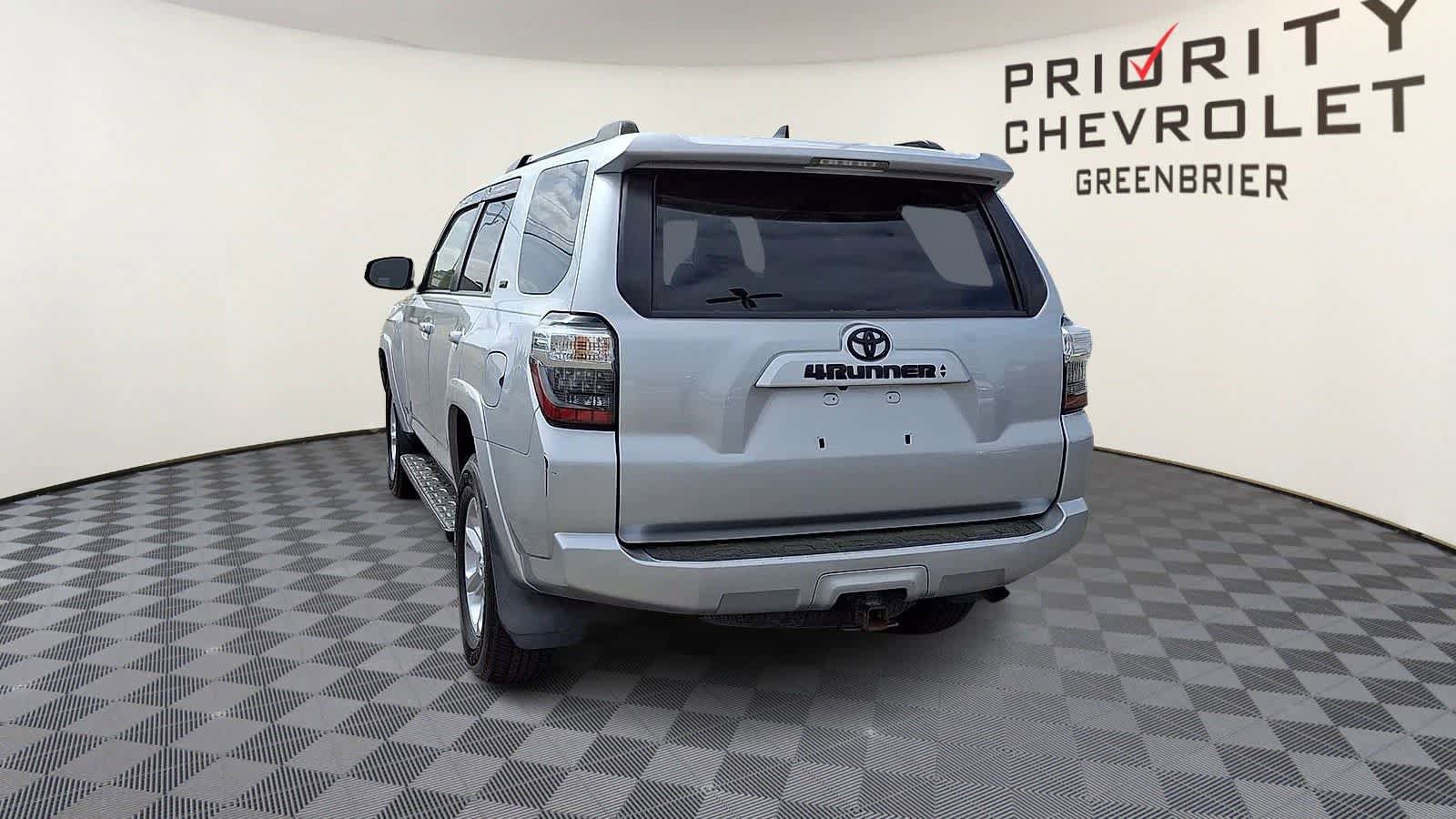 Used 2020 Toyota 4Runner SR5 Premium w/ Moonroof Package image 7