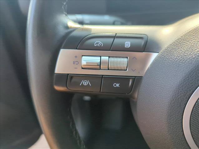 Used 2025 Hyundai Kona SEL FWD image 14