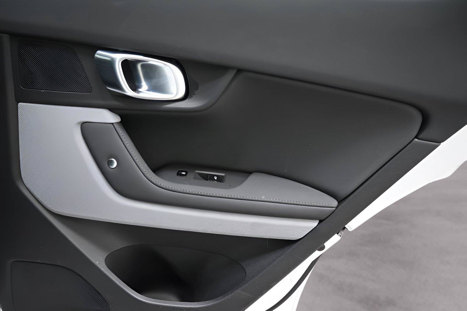 Used 2023 Polestar Polestar 2 w/ Pilot Pack AWD/4WD image 18