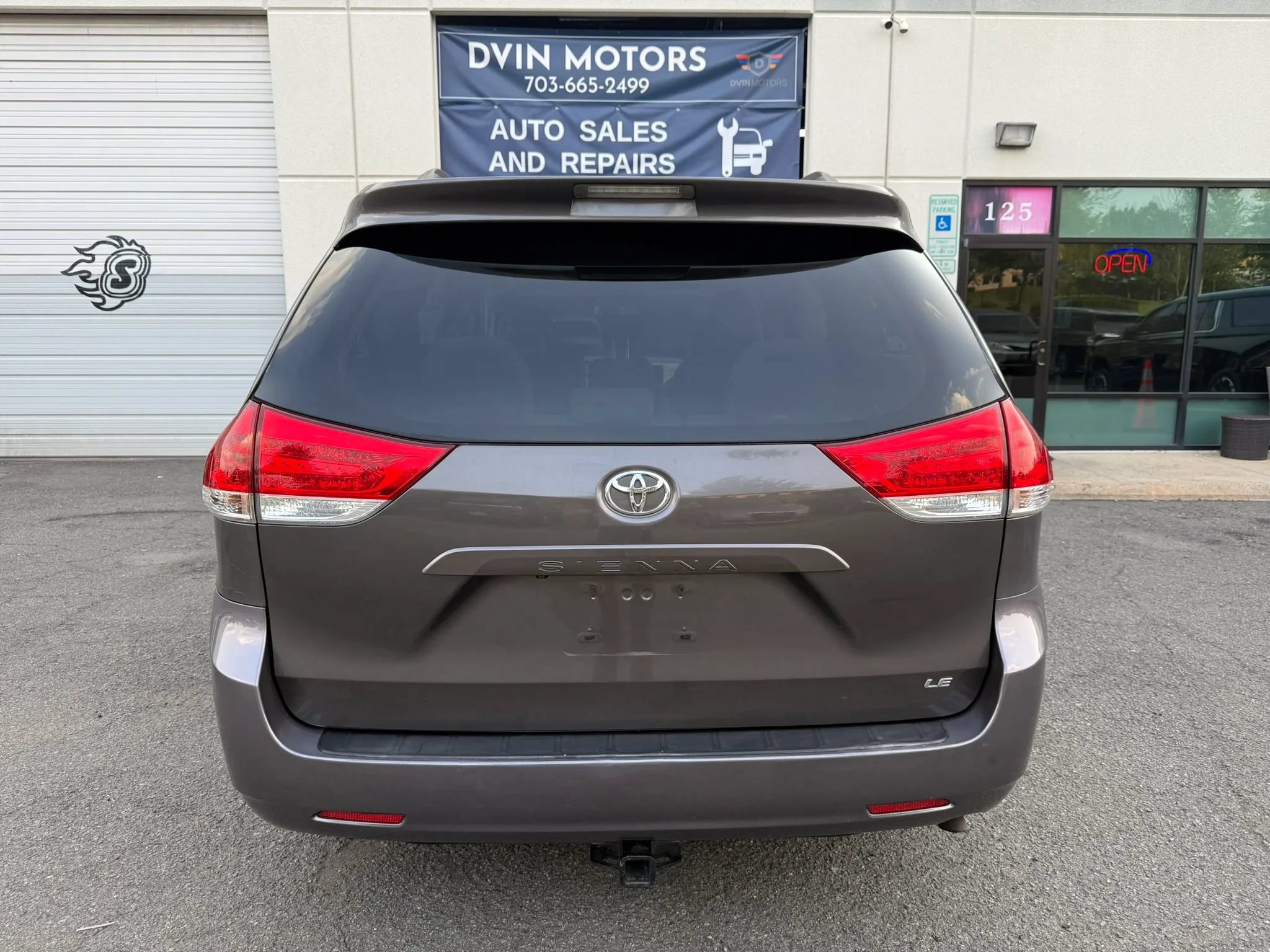 Used 2012 Toyota Sienna LE FWD image 13
