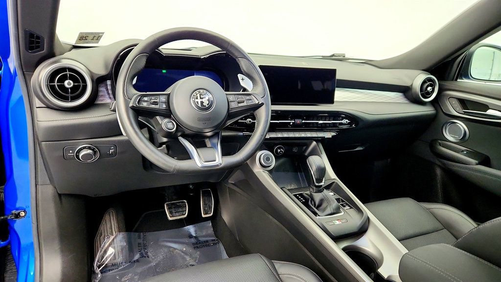 Used 2024 Alfa Romeo Tonale Veloce image 17