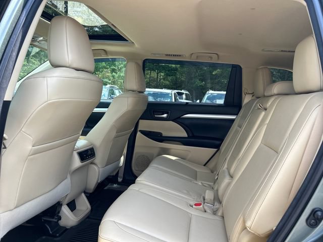 Used 2015 Toyota Highlander XLE AWD/4WD image 24