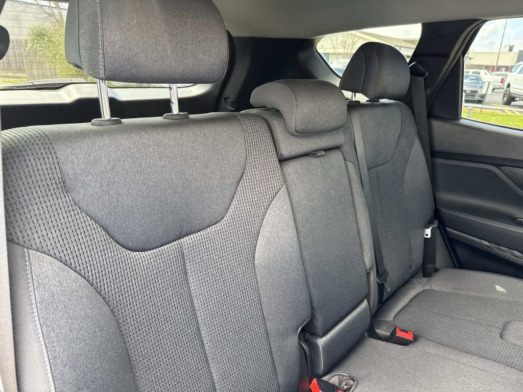 Used 2021 Hyundai Santa Fe SE image 11