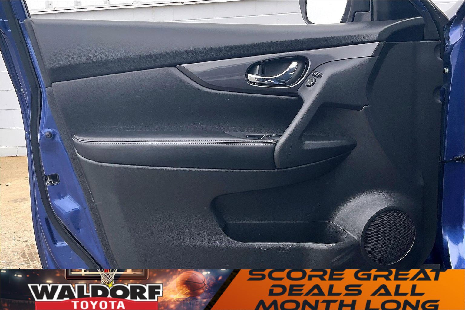 Used 2020 Nissan Rogue SV image 27