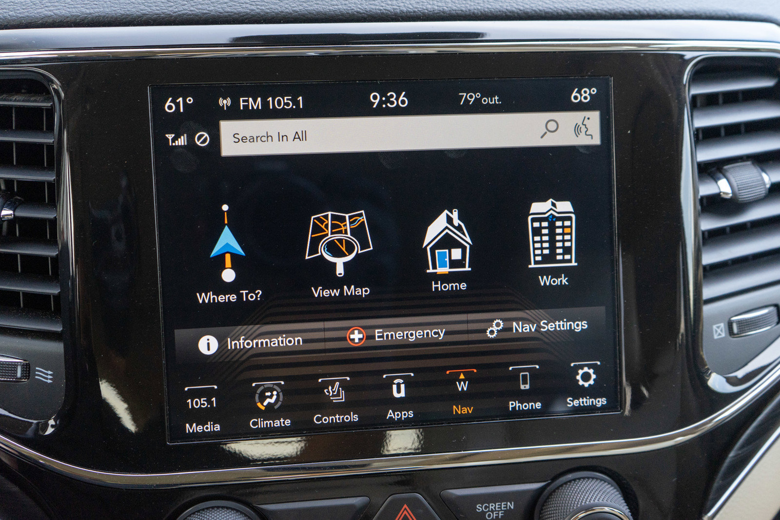 Used 2021 Jeep Grand Cherokee Limited w/ Luxury Group II AWD/4WD image 18