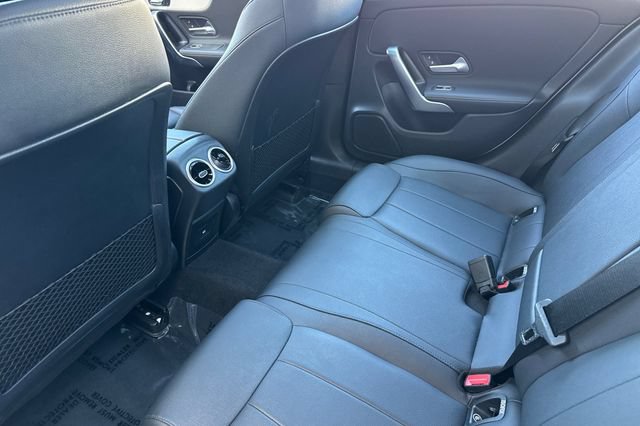 Used 2025 Mercedes-Benz CLA 250 image 13