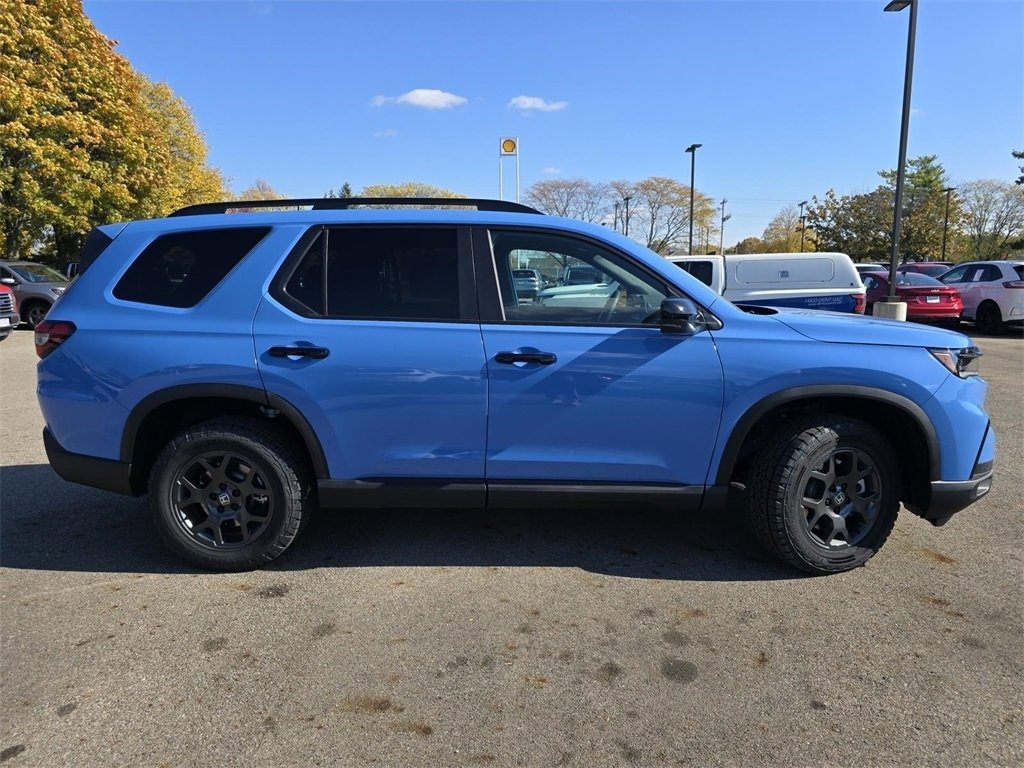 New 2025 Honda Pilot TrailSport image 21