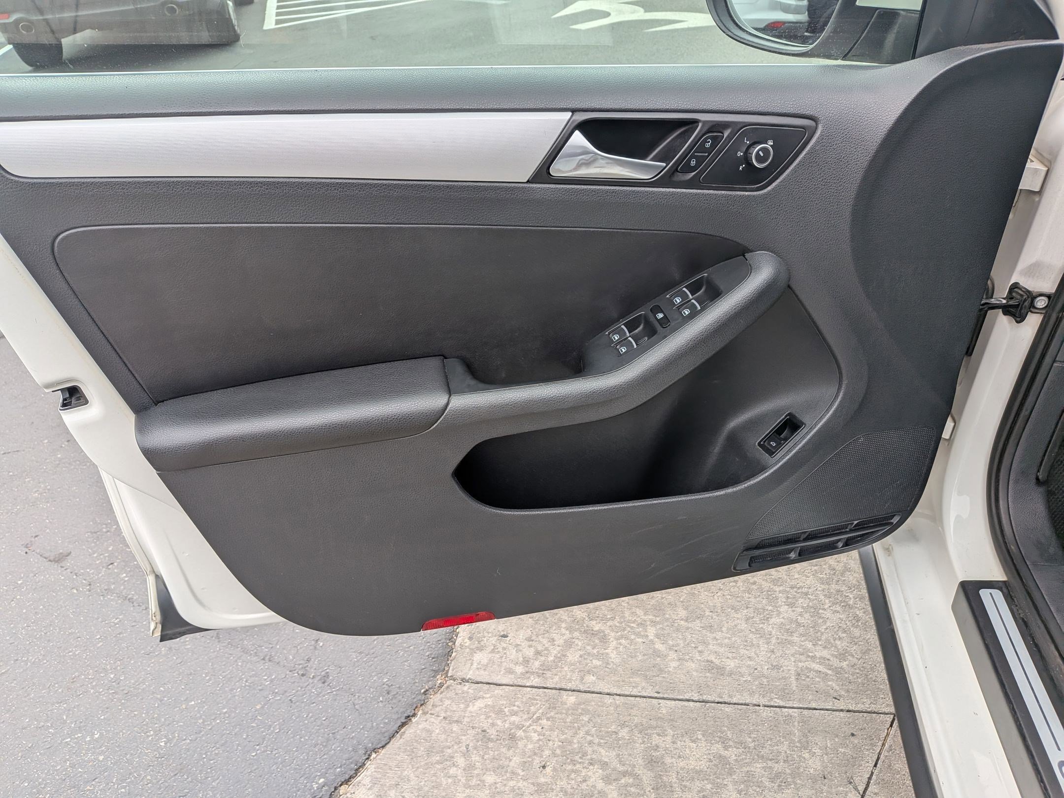 Used 2013 Volkswagen Jetta GLI image 14