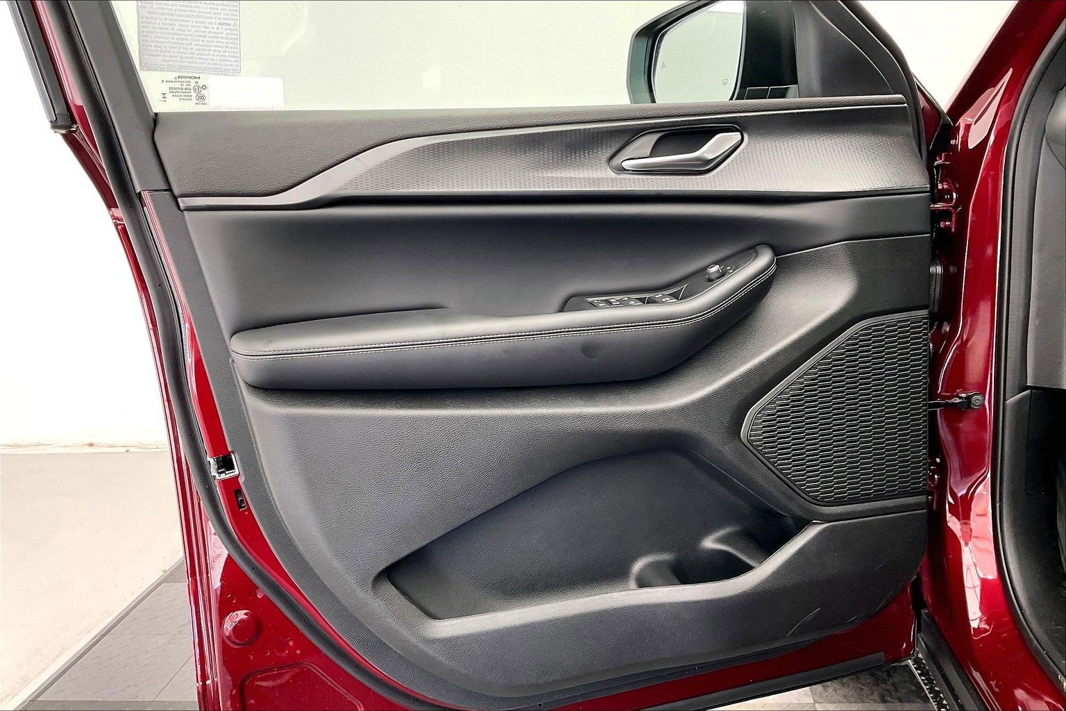 New 2025 Jeep Grand Cherokee Laredo X w/ Luxury Tech Group I image 12