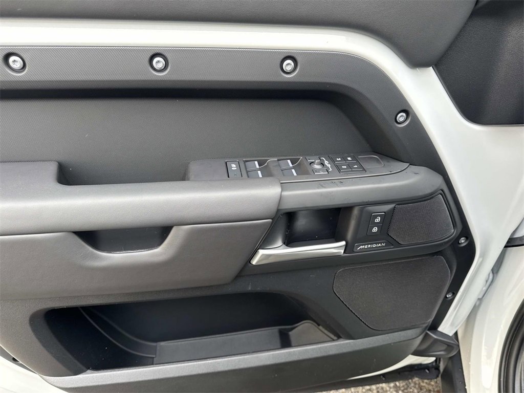 New 2026 Land Rover Defender 110 S image 17